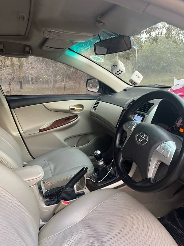 Toyota Corolla Altis 2012 4