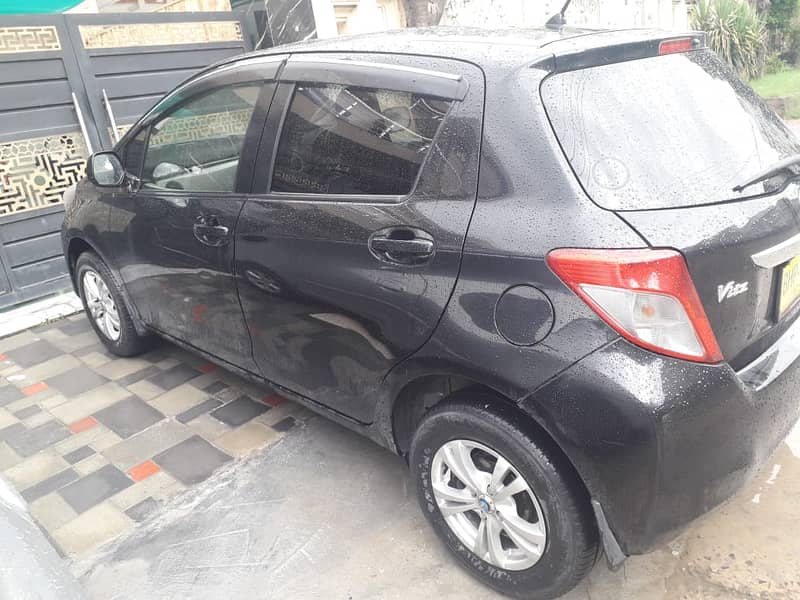 Toyota Vitz 2013/2017 4