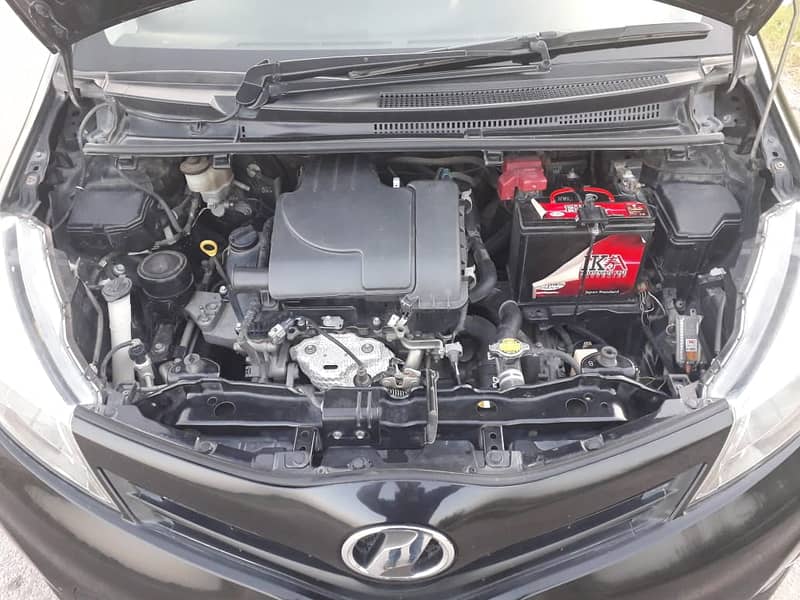 Toyota Vitz 2013/2017 12