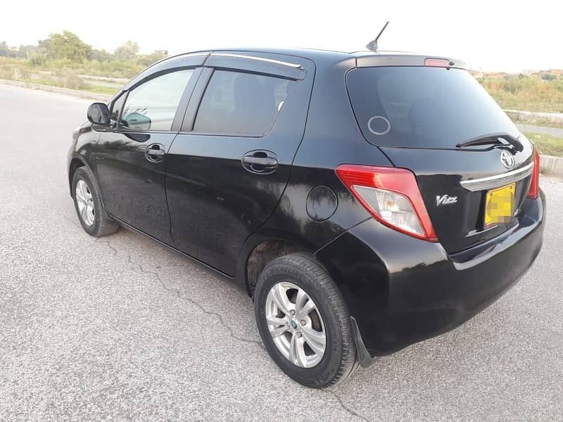 Toyota Vitz 2013/2017 15