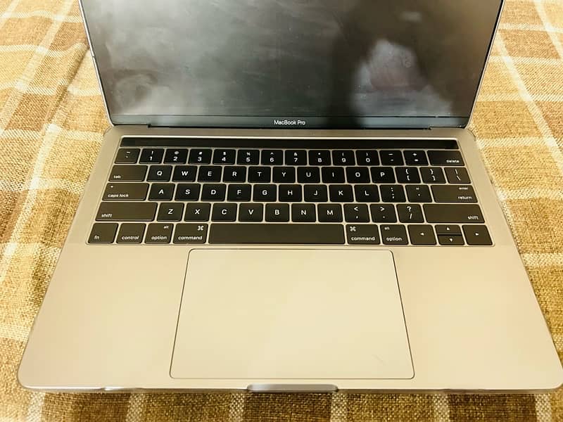 Apple Macbook pro 4