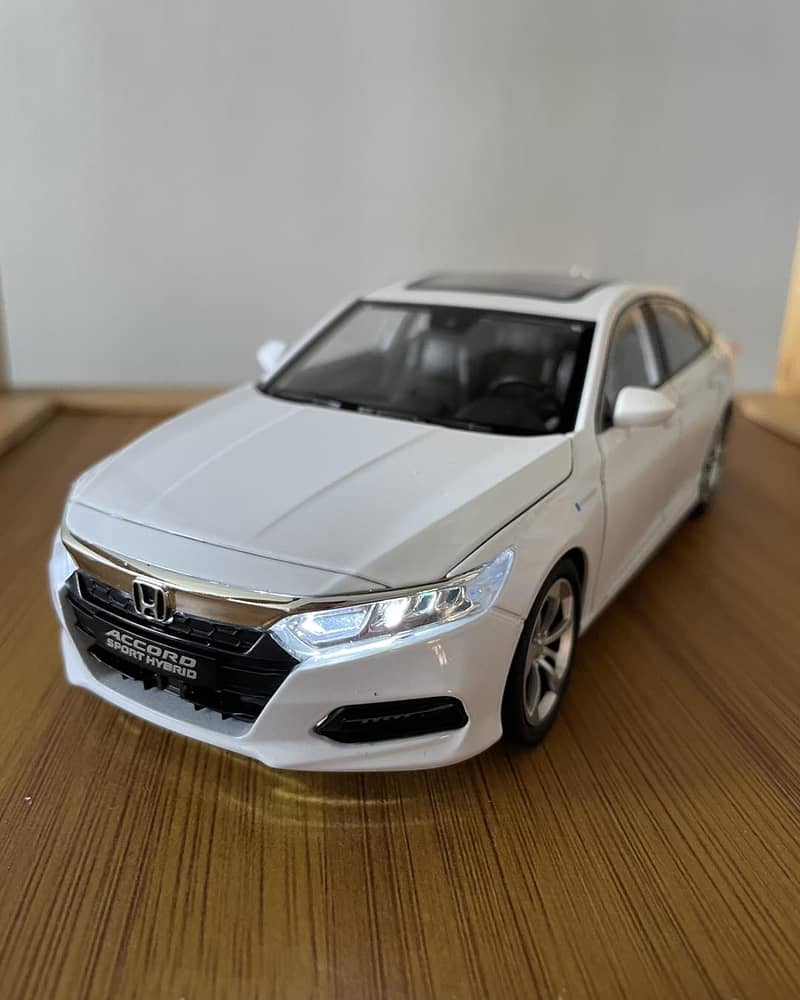 Honda Accord  Hybrid Sport car 1/24 Scale Diecast model car 9