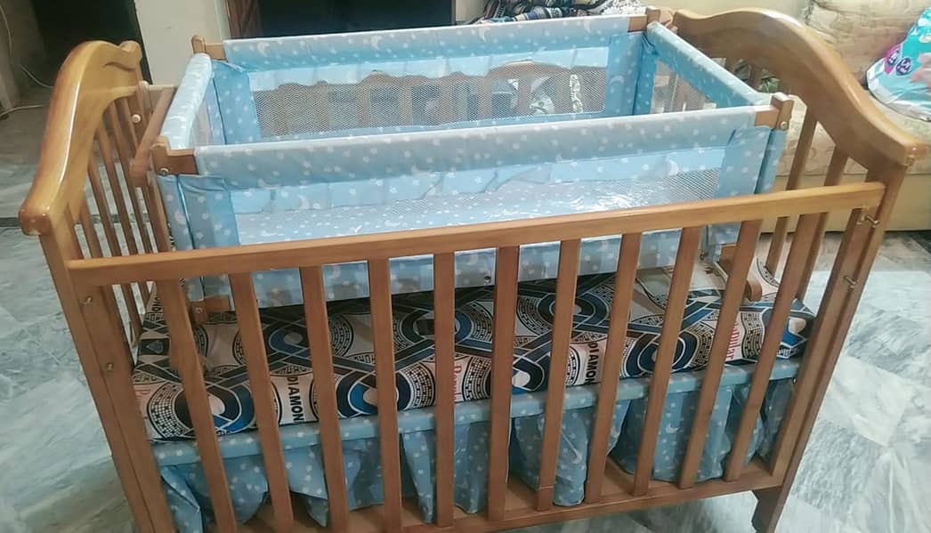 Baby cot 3