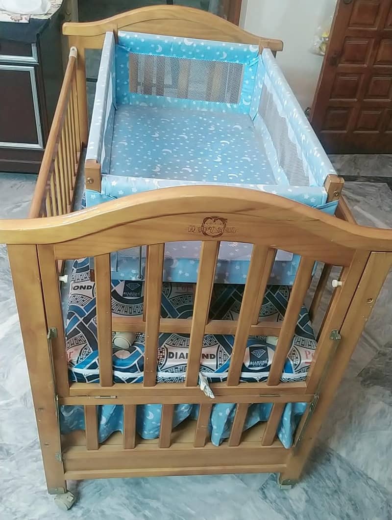 Baby cot 9