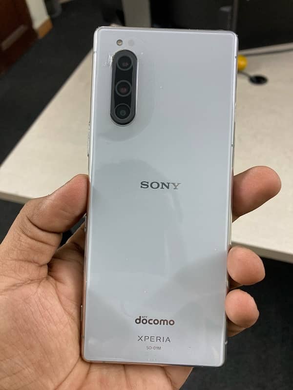 SONY XPERIA 5. . condition 10/10 . . 6gb 64gb 0