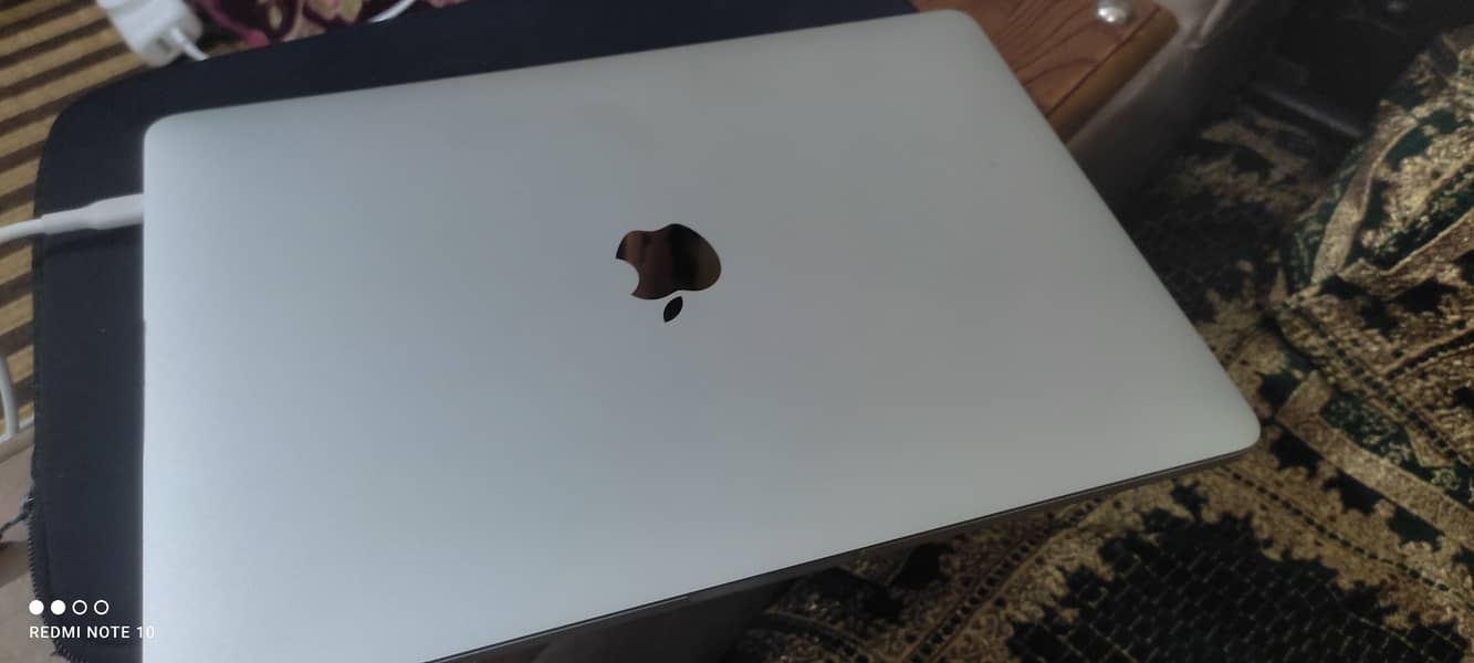 MacBook Pro 2017 1