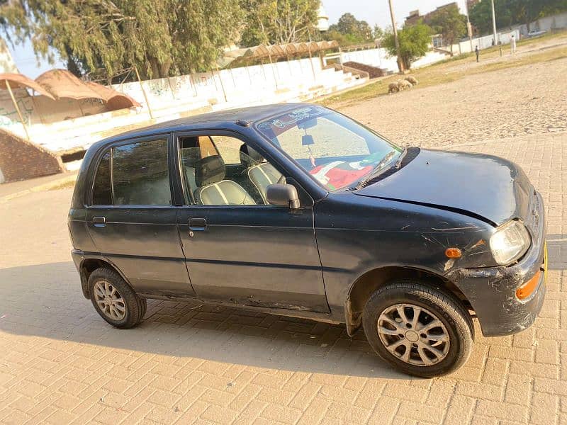 Daihatsu Cuore 2004 1