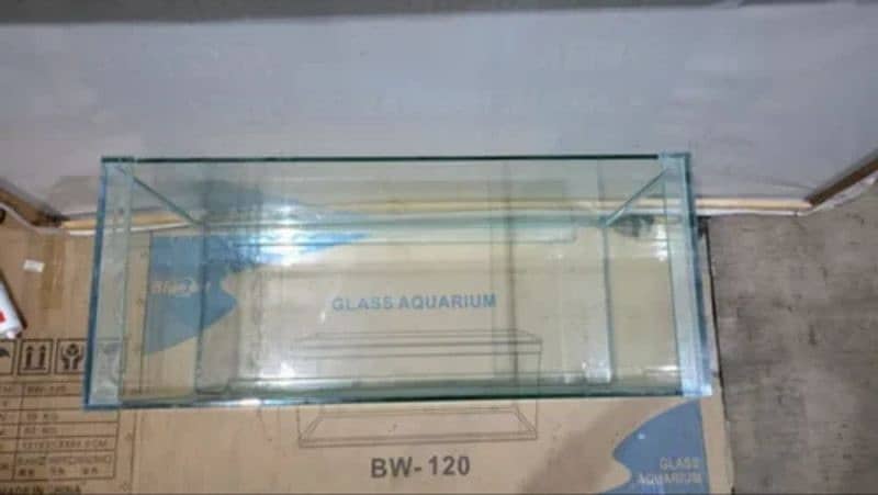 Fish aquarium size 2x1.5x1ft 1