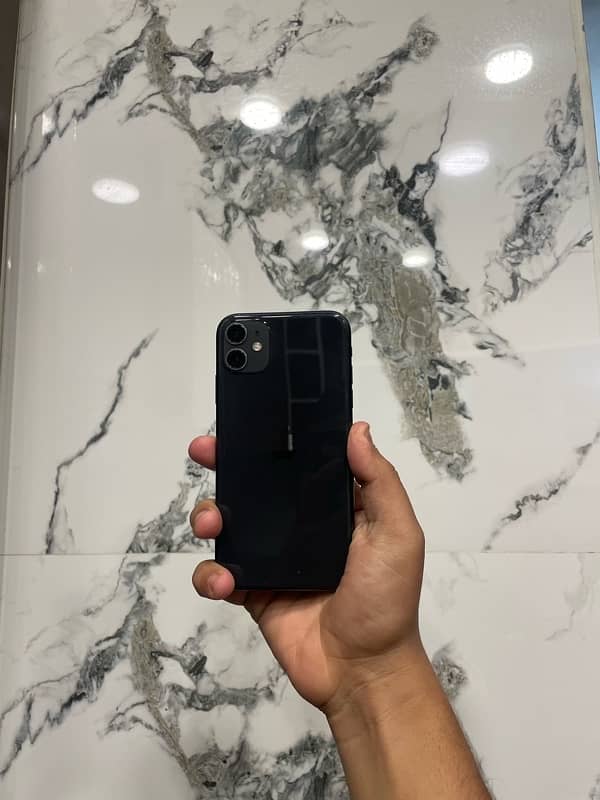 IPHONE 11 /128 GB FACTORY UNLOCKED 1