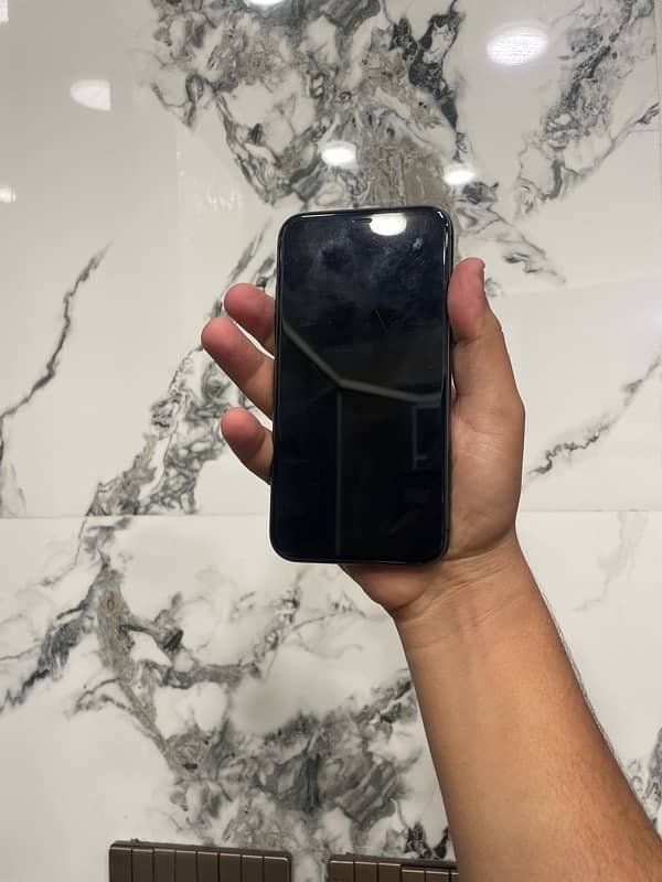 IPHONE 11 /128 GB FACTORY UNLOCKED 6