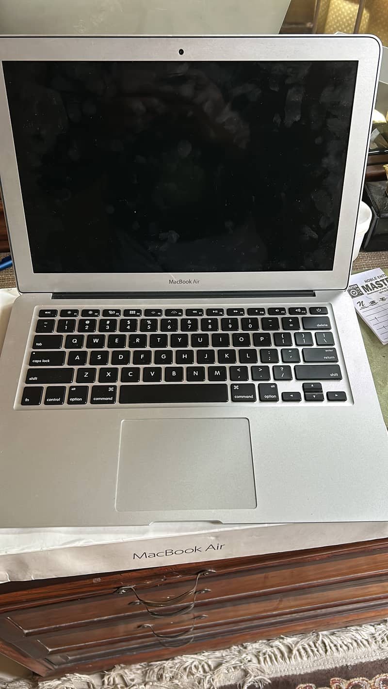 Affordable MacBook Air Mid 2017 0