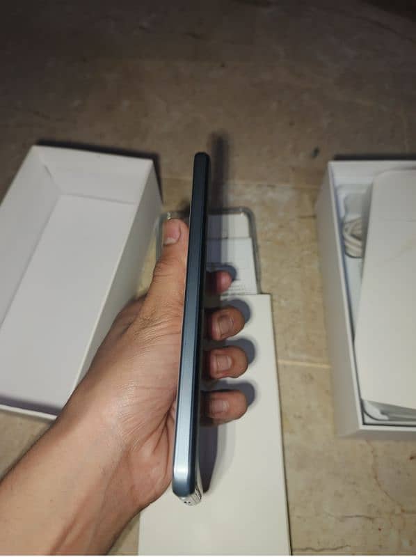 VIVO Y21 IN 10/10 CONDITION 4