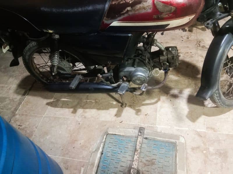 honda bike 1994 model dadu no  03182262559 3