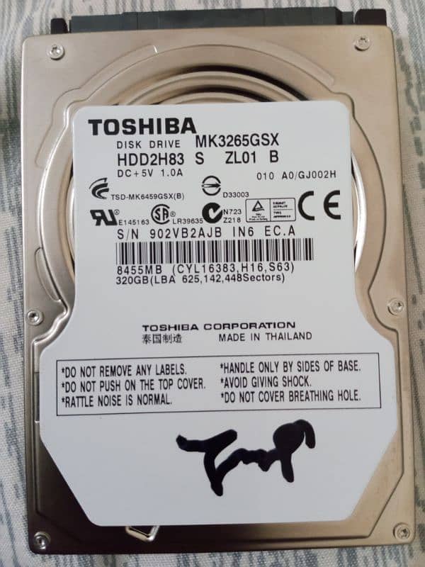 TOshiba  DISK DRIVE. . 320GB. . . 250GB. . . . HDD2H83. 0