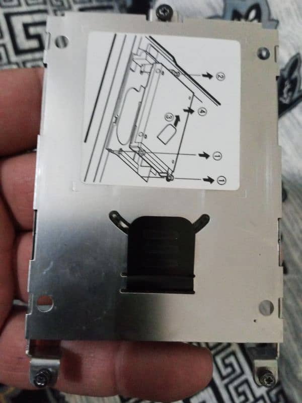 TOshiba  DISK DRIVE. . 320GB. . . 250GB. . . . HDD2H83. 2