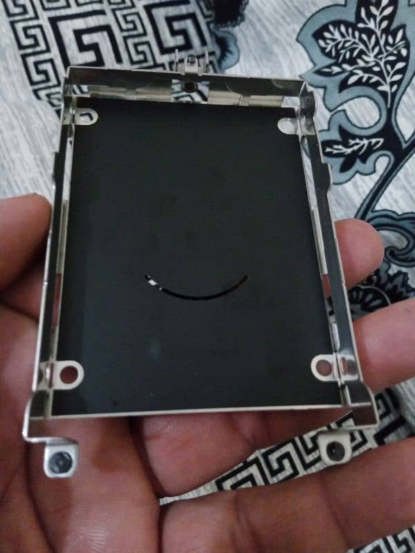 TOshiba  DISK DRIVE. . 320GB. . . 250GB. . . . HDD2H83. 3