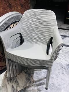 plastic Chair with table