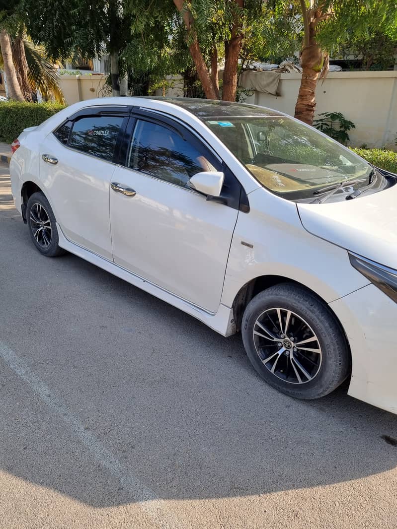 Toyota Corolla Altis 2016 3