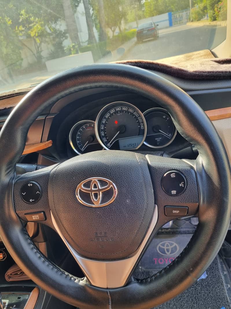 Toyota Corolla Altis 2016 5