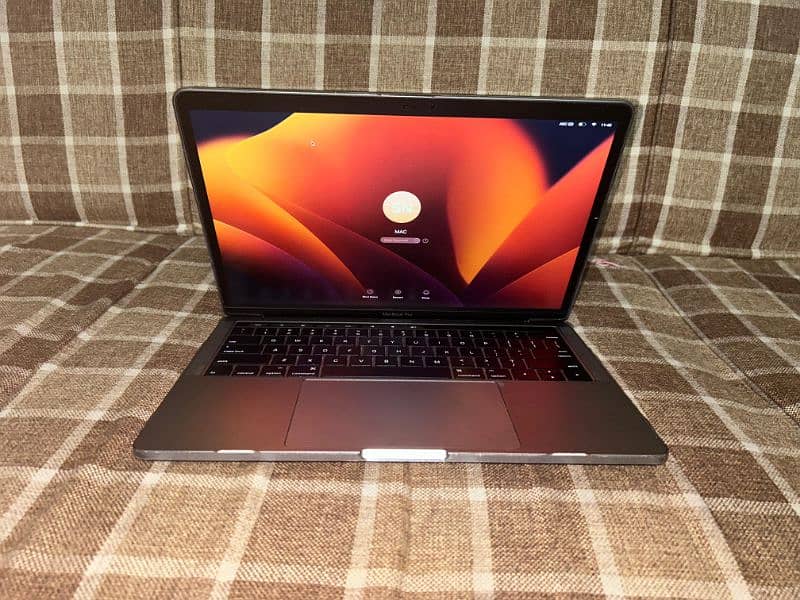 Apple MACBOOK Pro 2017 0