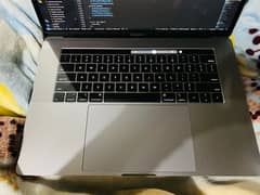 Macbook pro 2019 15 inch i9 32gb 512gb 6gb graphics card