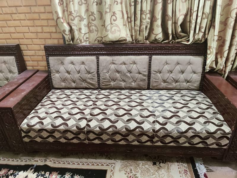 5 seater sofa 0