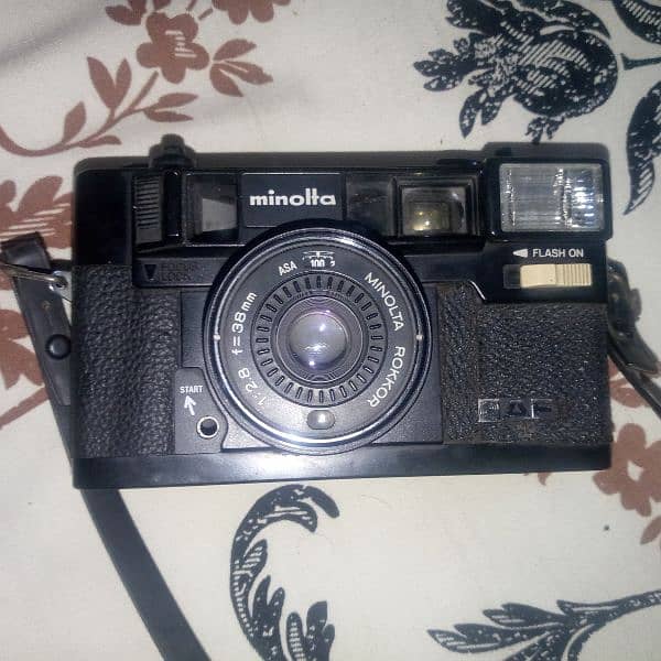 Minolta camera hi matic AF forsale 0