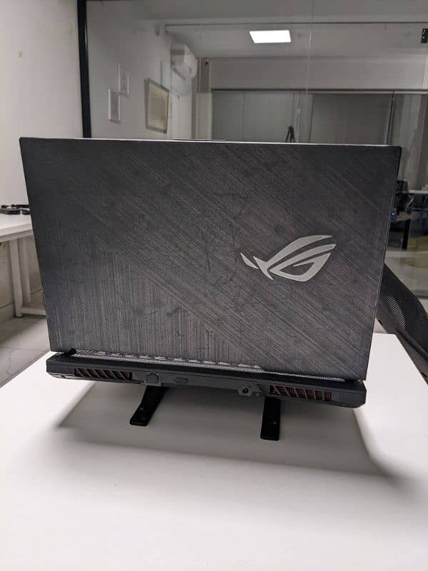 Asus ROG  i7 ( 9th gen ) with GTX 1650 8