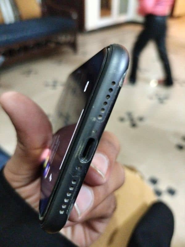 Iphone 11 Black Clur 3