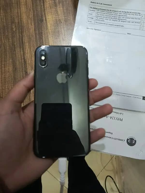 Apple iPhone XS 3