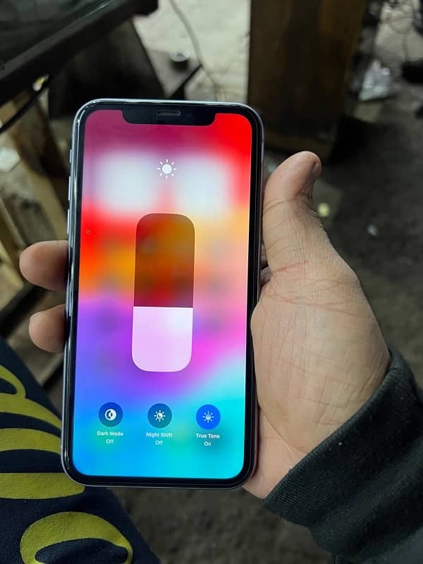 iphone 11 64GB factory unlocked waterpack 3