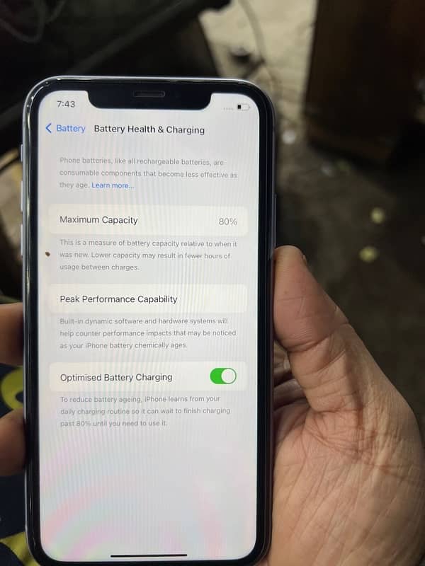 iphone 11 64GB factory unlocked waterpack 4