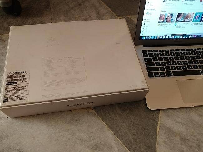 Total Genuine Macbook Air - New - Not a local reconditioned 4