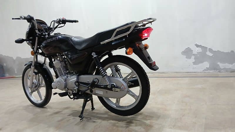 Suzuki GD110S 1