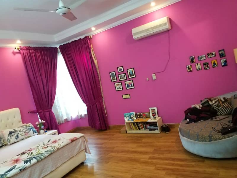 I-8 Upper Portion For Rent In Good Condition Having 3 Bedr00ms 0