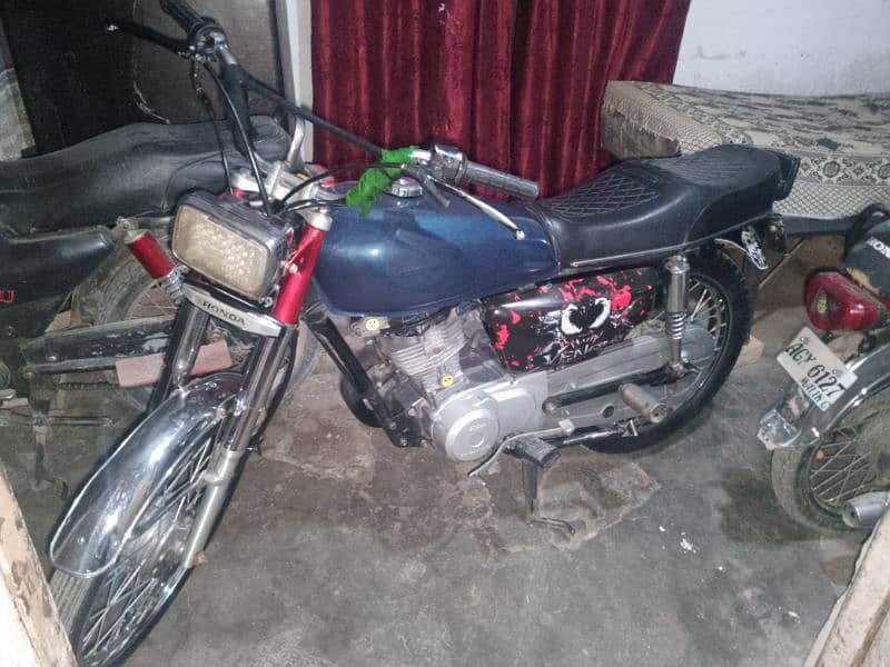 Honda 125 1998 model good condition urgent sale need Money 5