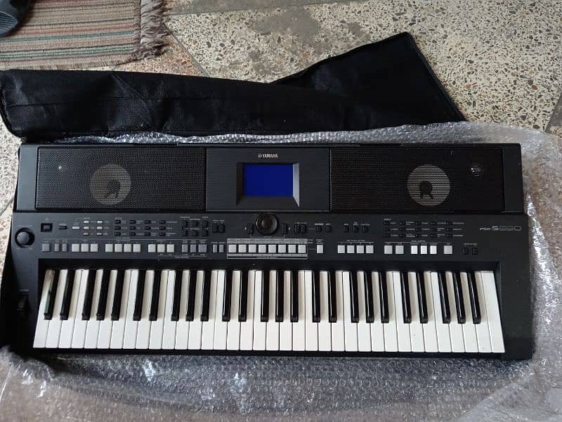 Yamaha PSR S 650 4