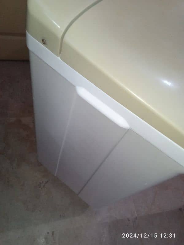 Dawlance washing machine twin tub model number: DW 5200 6