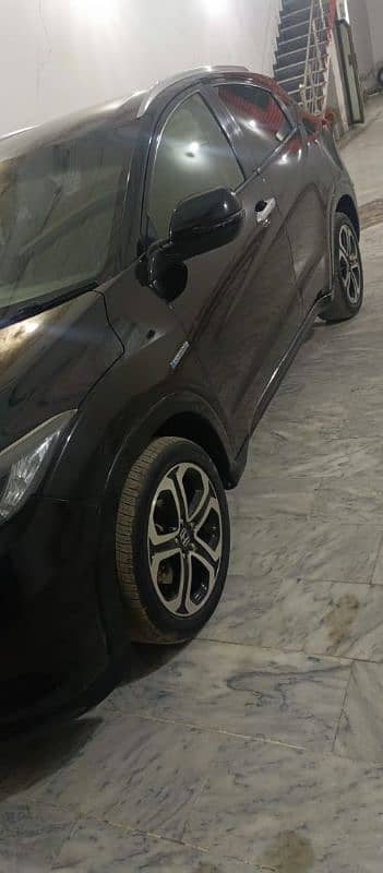 Honda Vezel 2015 0