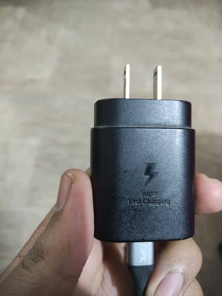 Samsung 25W Fast Charging Adapter 2