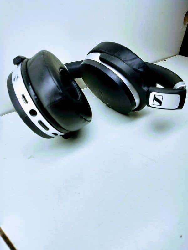 Sennheiser Bluetooth headphones 6