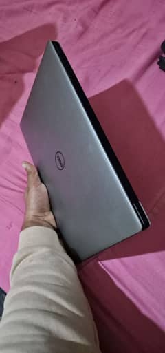 DELL XPS Touchscreen i7-7th Gen borderless edge screen