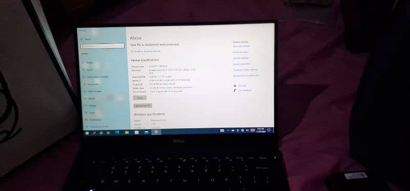 DELL XPS Touchscreen i7-7th Gen borderless edge screen 5