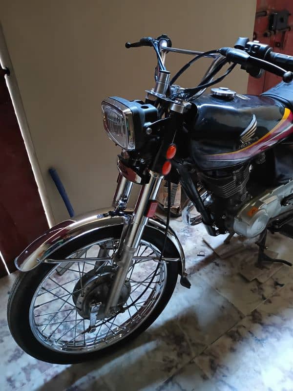 assalamualaikum i am salling my Honda 125 2