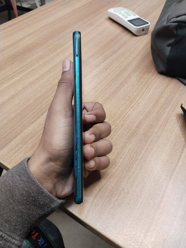 SAMSUNG GALAXY A30s  4RAM  . 128GB 1