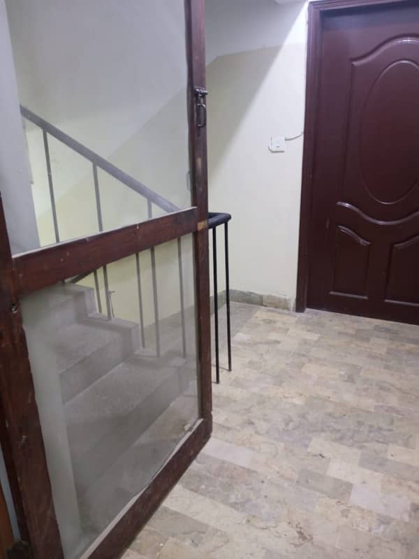 Apartment for rent 2 bed dd 950 sq feet badar commercial defense phase 5 Karachi 1