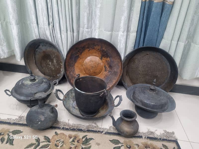 300 years old Antique pieces/pots 11