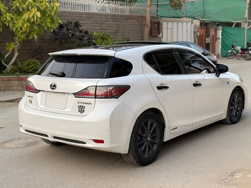 Lexus CT200h F Sports. 5