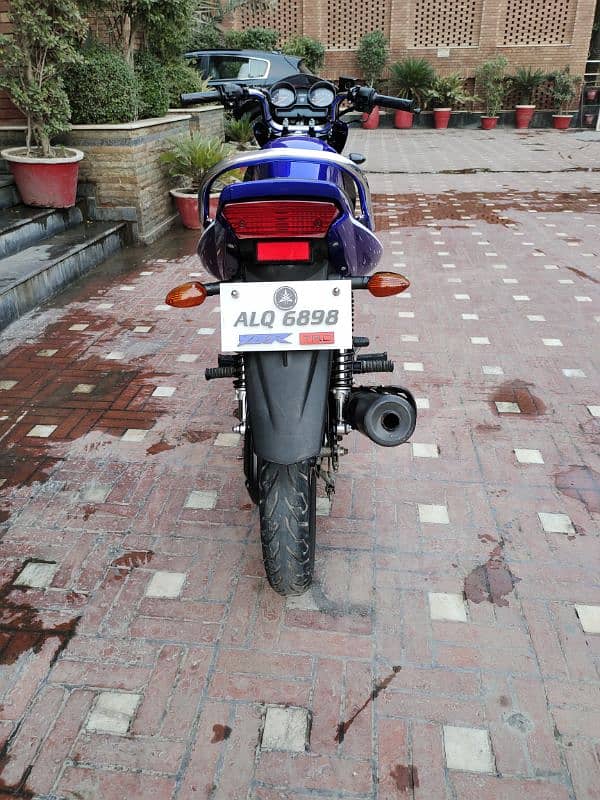 Yamaha ybr 125 2022 model 8