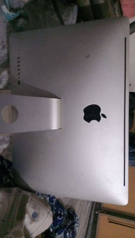 Apple all in one computer desktop 1